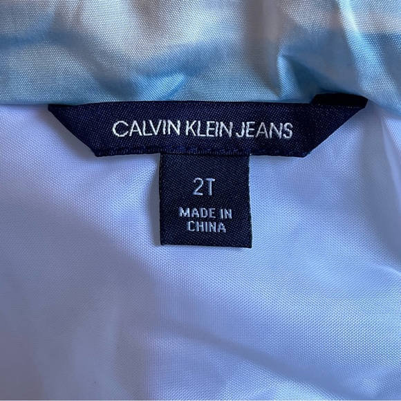 Calvin Klein Vest Kids Size 2T Rainbow Puffer Vest Sleeveless Zip Warm Colorful - Picture 5 of 7